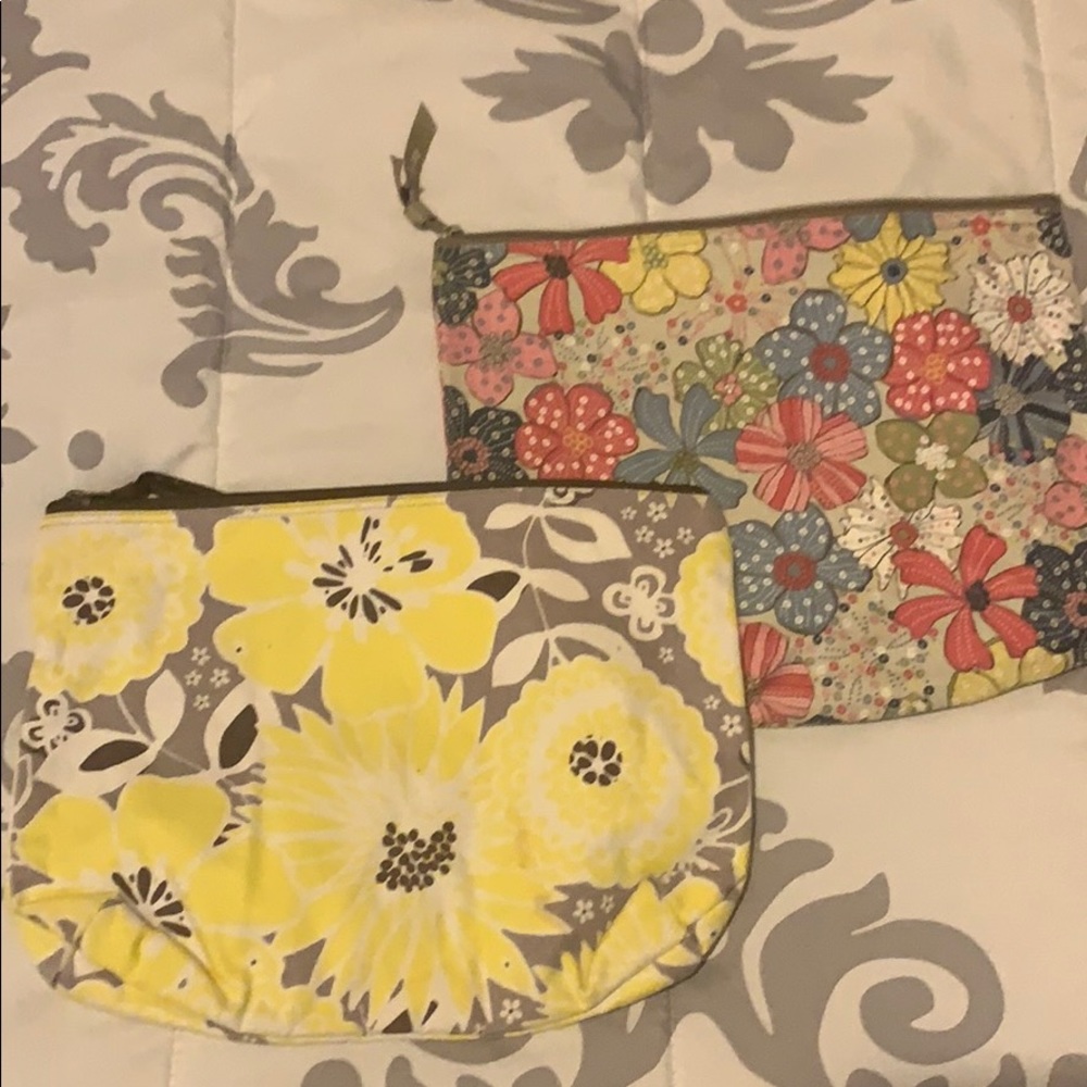 2 large thirty one zipper pouches